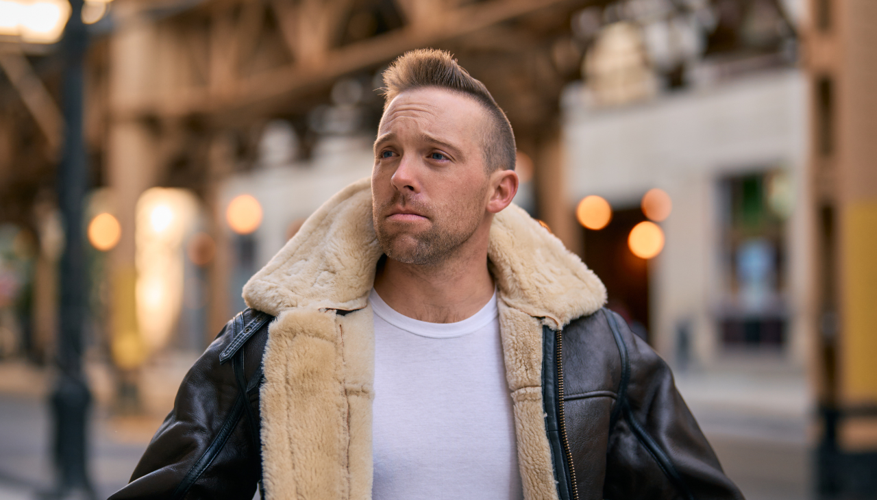 How to Wear Aviator Jackets in the UK’s Cold Weather