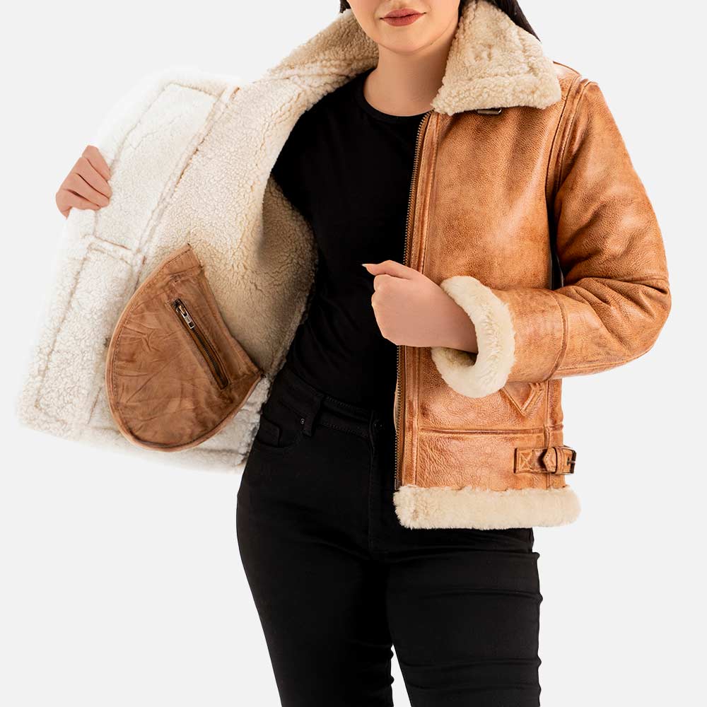 Freda B3 Tan Real Shearling Bomber Jacke half open 